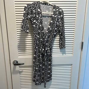 Black & White geometric wrap dress, size 8
